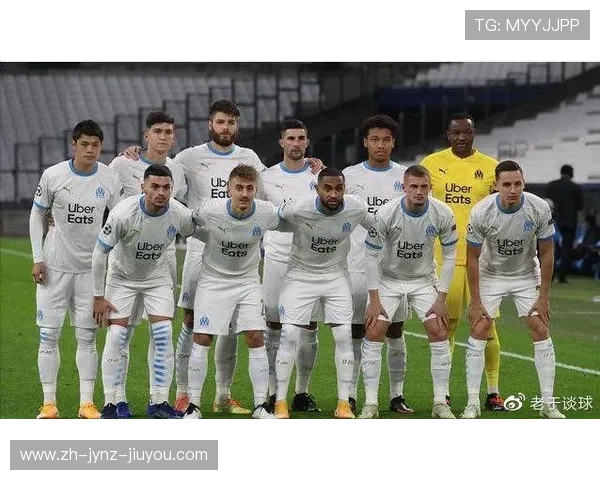 马赛球迷支持对球队发挥的积极影响及其背后的心理学机制分析 马赛球迷支持对球队发挥的积极影响及其背后的心理学机制分析